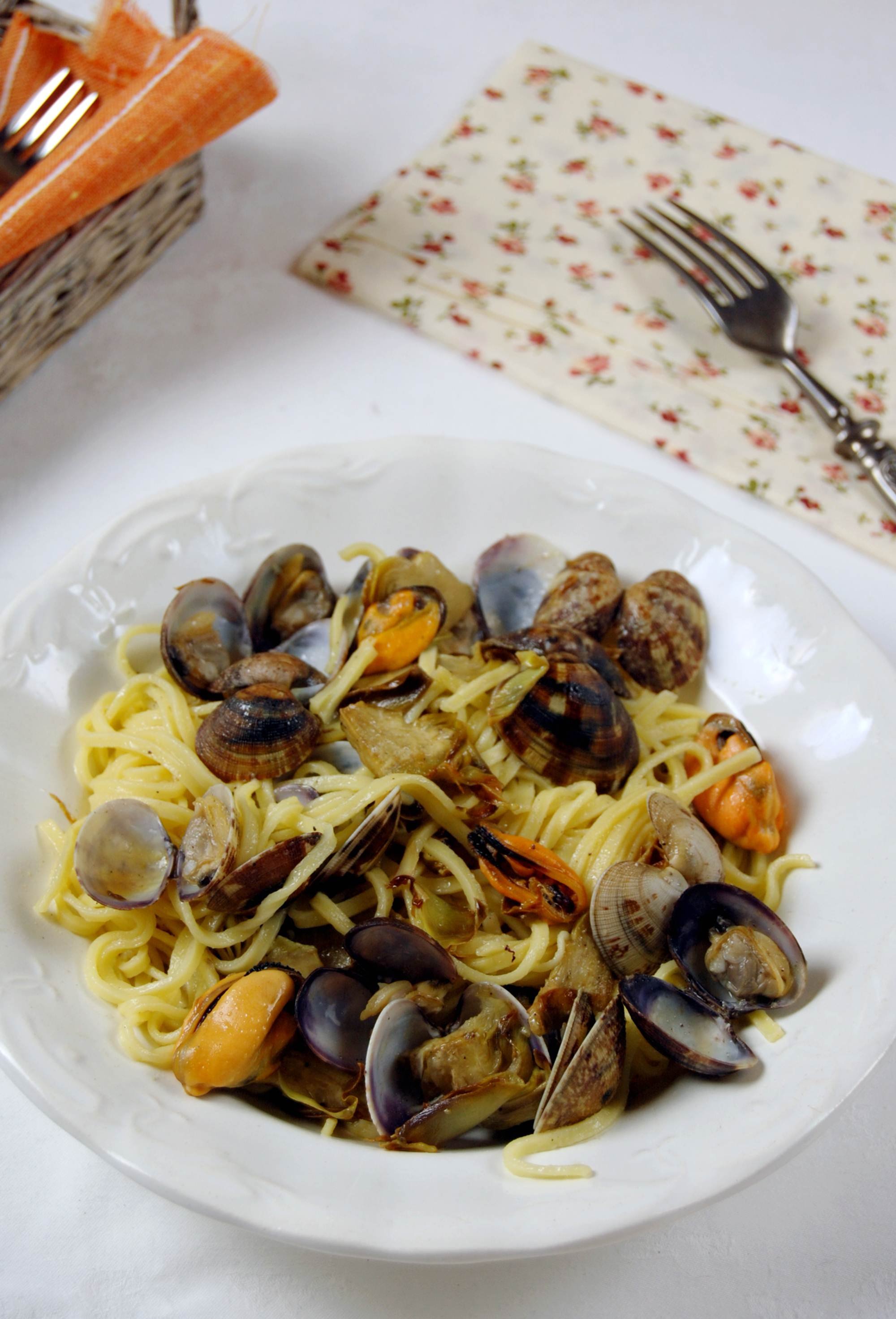 linguine cozze vongole carciofi